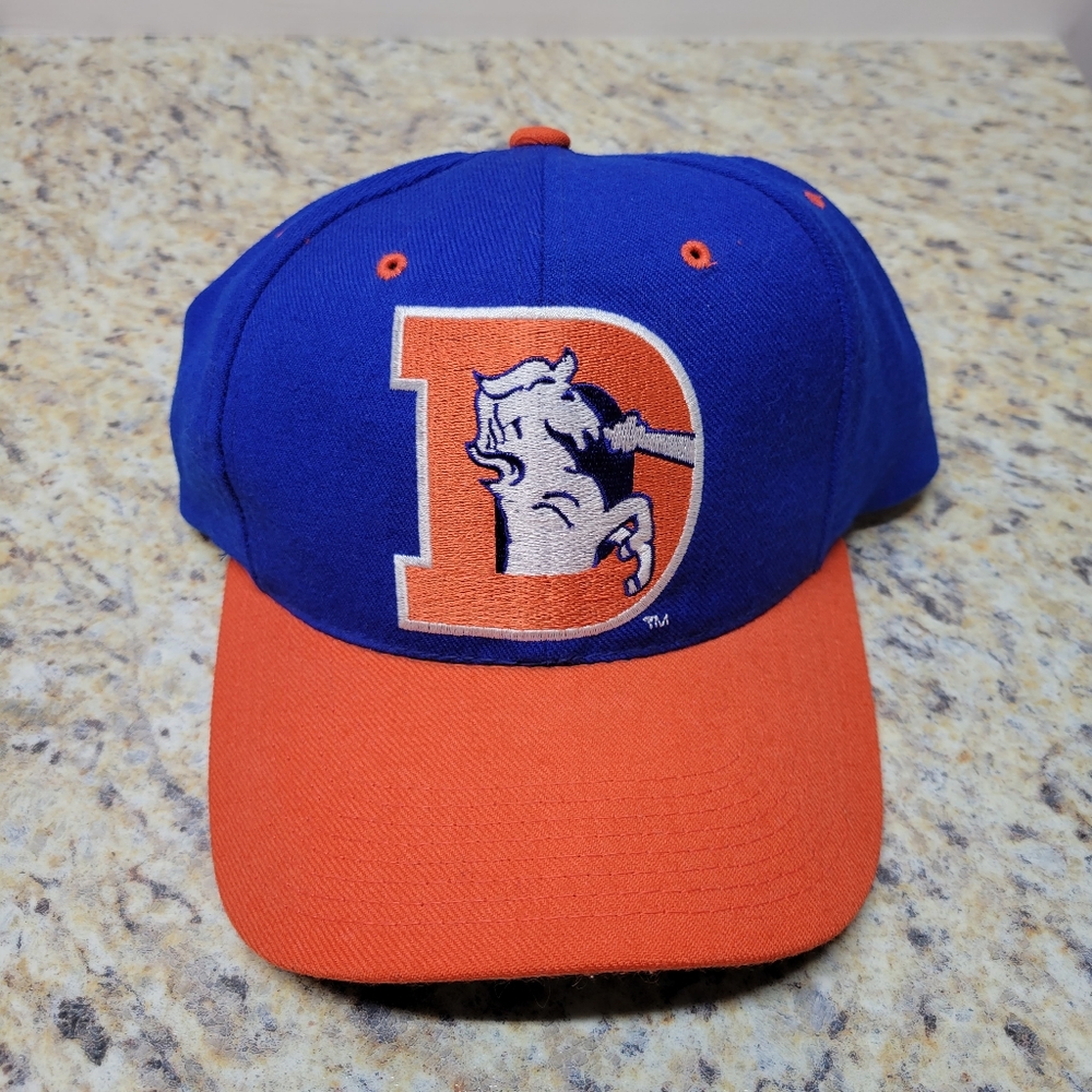 SOLD Denver Broncos Team NFL Snapback Hat Vintage Logo - Picture 1 of 7